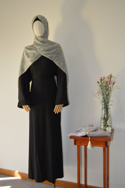 Maneeha Abaya