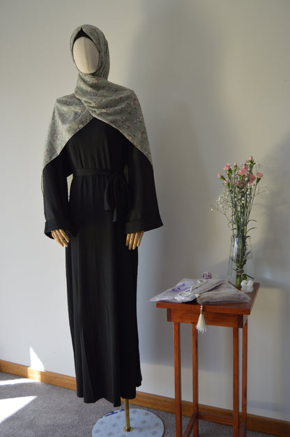 Maneeha Abaya