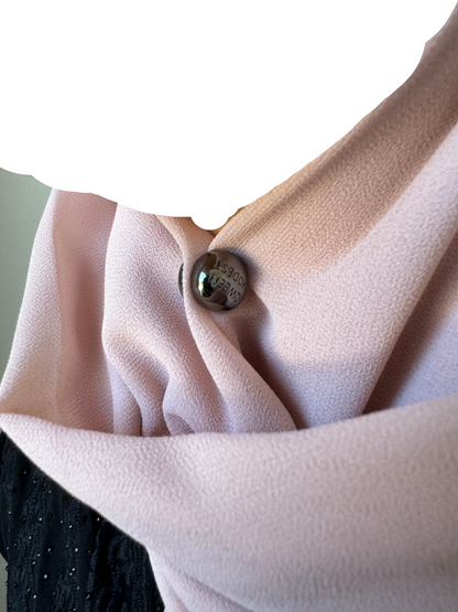 Glossy Rose Gold & Gun Black Hijab MagnetGlossy Rose Gold & Gun Black Hijab MagnetQween Modest