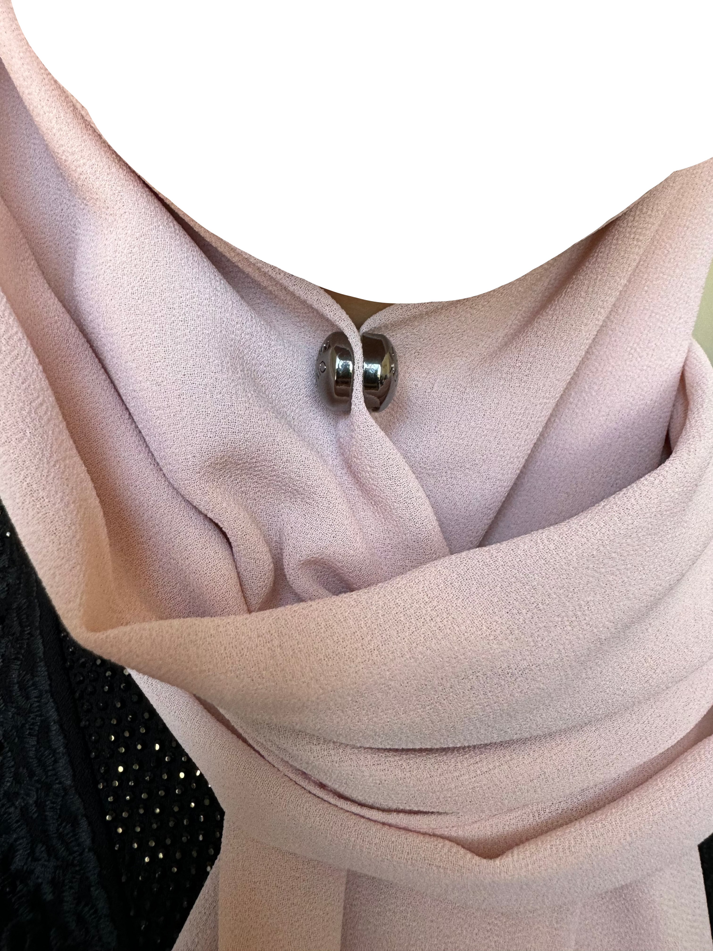 Glossy Rose Gold & Gun Black Hijab MagnetGlossy Rose Gold & Gun Black Hijab MagnetQween Modest